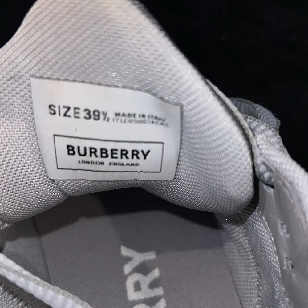 Authentic Burberry Women's Grey Sneakers - Picture 6 of 7